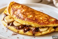 2-Ingredient Banana Chocolate Omelet – Flour-Free Skillet
