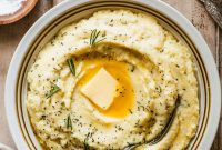 Creamy Cheesy Garlic Mashed Potatoes Recipe