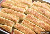 Garlic Parmesan Breadsticks: Soft, Cheesy Homemade Recipe