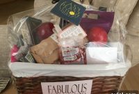 How to Make Homemade Christmas Gift Hampers