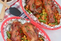 BBQ Chicken Foil Packet Recipe with Veggies
