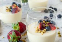 Classic Italian Panna Cotta Recipe with Vanilla