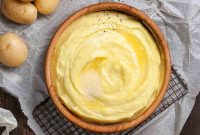 Make-Ahead Mashed Potatoes for Holiday Dinner
