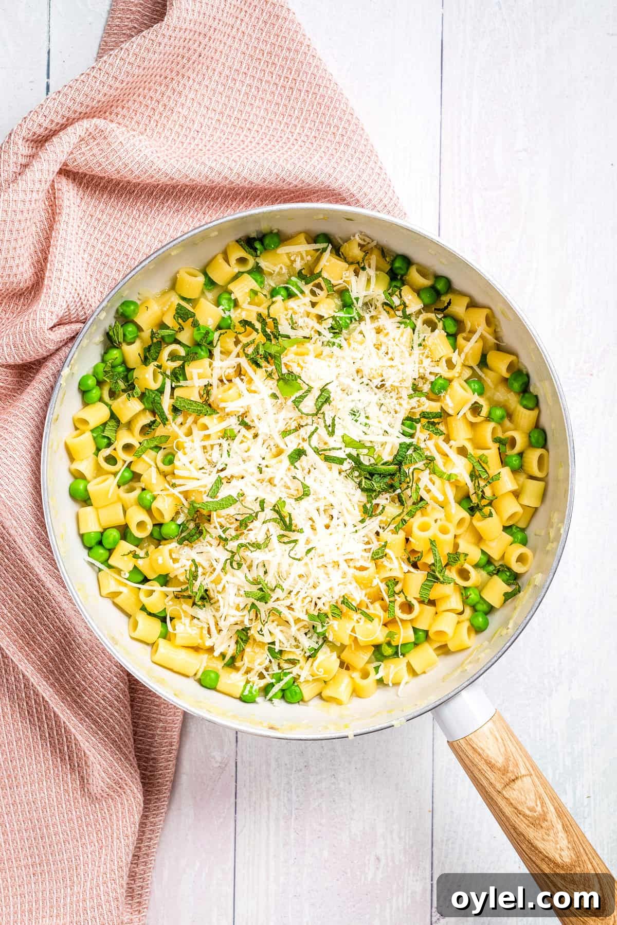 Pasta e Piselli Recipe: Classic Italian Pasta with Peas 9 Serving pasta e piselli with extra cheese