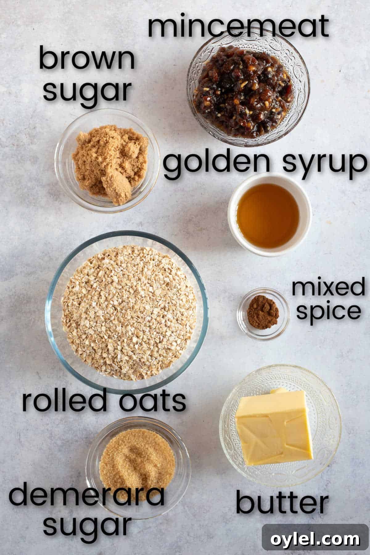 Ingredients for mincemeat flapjacks.