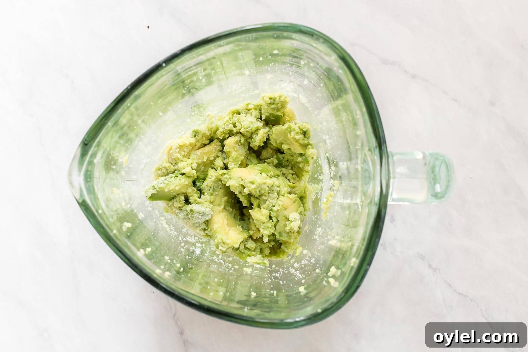 Avocado pasta sauce in blender.