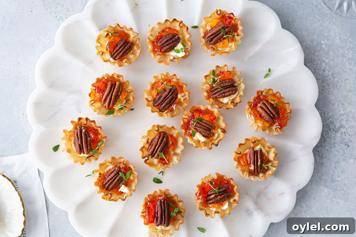 Appetizers vs Hors d'Oeuvres: What's the Difference? 2 cream cheese pepper jelly bites