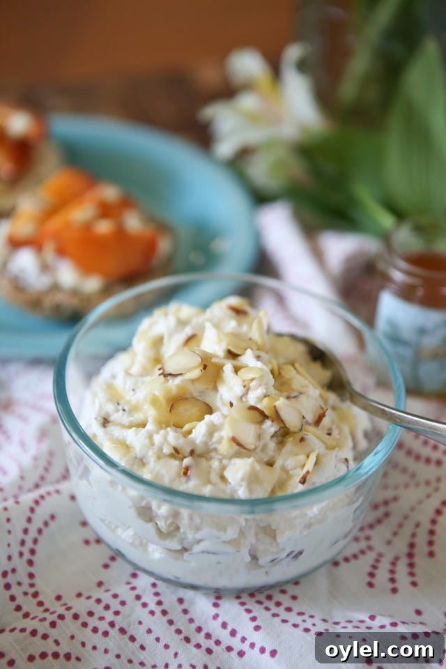 Honey Almond Ricotta Spread with Fresh Peaches Recipe 2 Honey Almond Ricotta Spread with Peaches